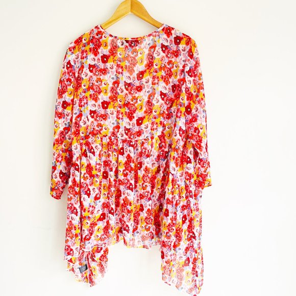 Lane Bryant Floral Shark Hem Top 14/16 - Picture 2 of 3